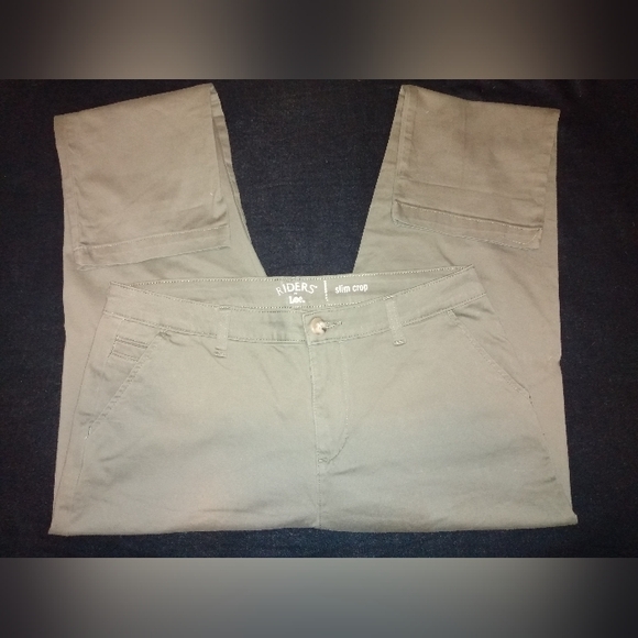 Riders by Lee (Slim Crop) - Picture 3 of 4